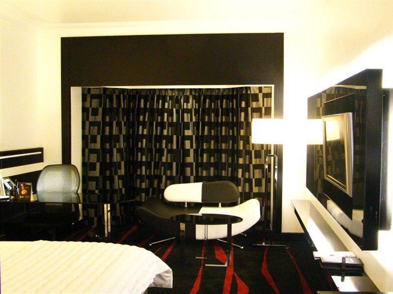 Le Meridien Bangalore Exteriör bild
