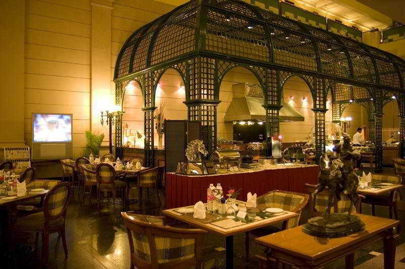 Le Meridien Bangalore Exteriör bild