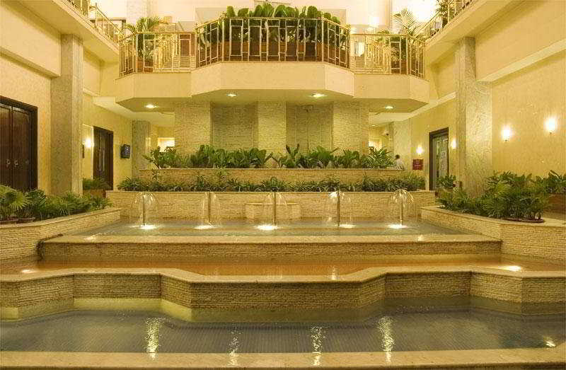 Le Meridien Bangalore Exteriör bild