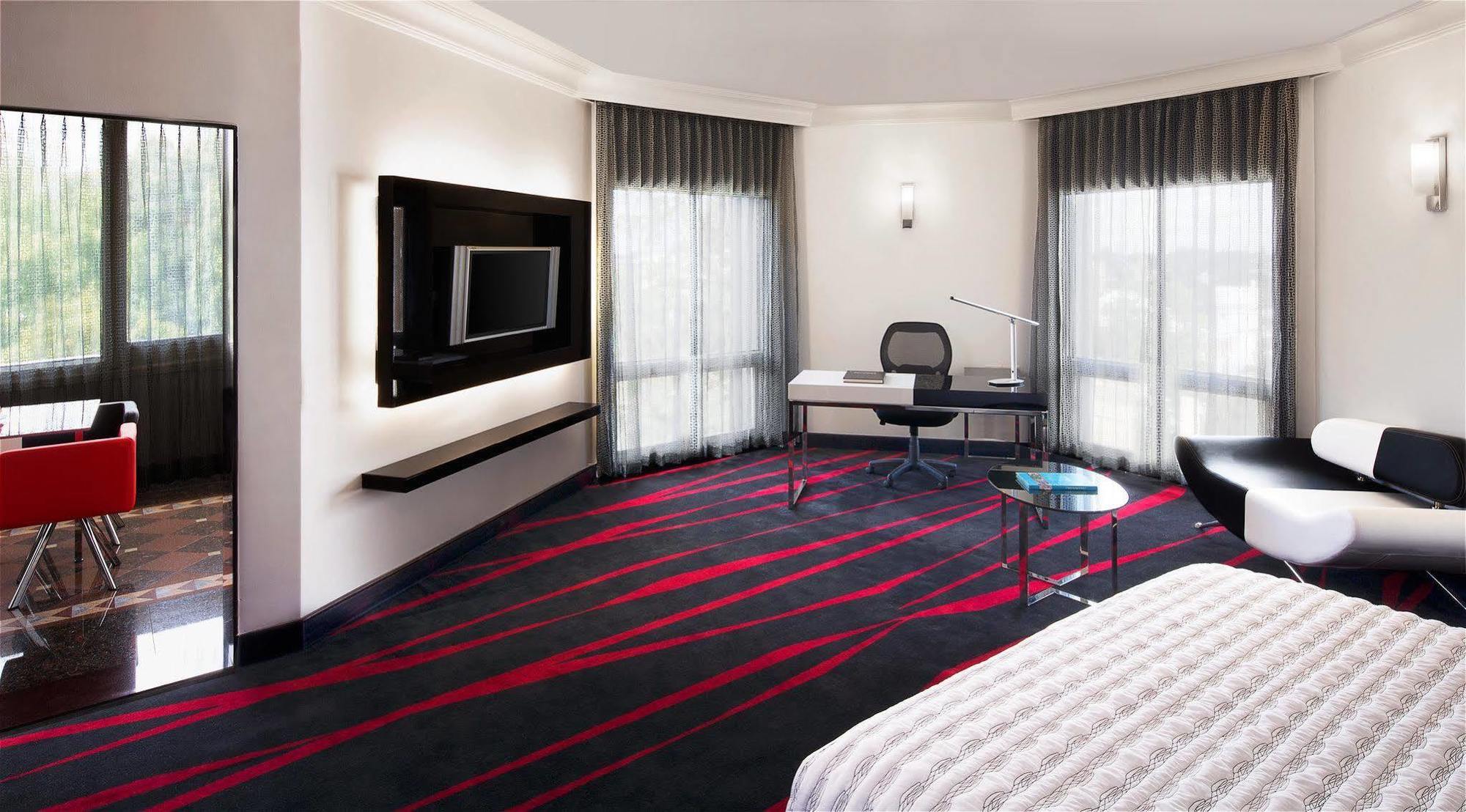 Le Meridien Bangalore Exteriör bild