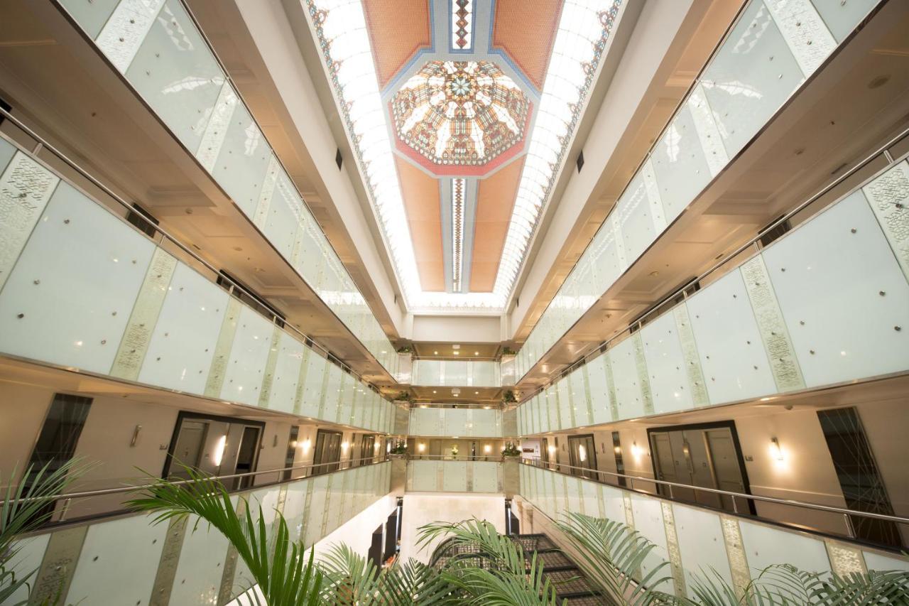 Le Meridien Bangalore Exteriör bild