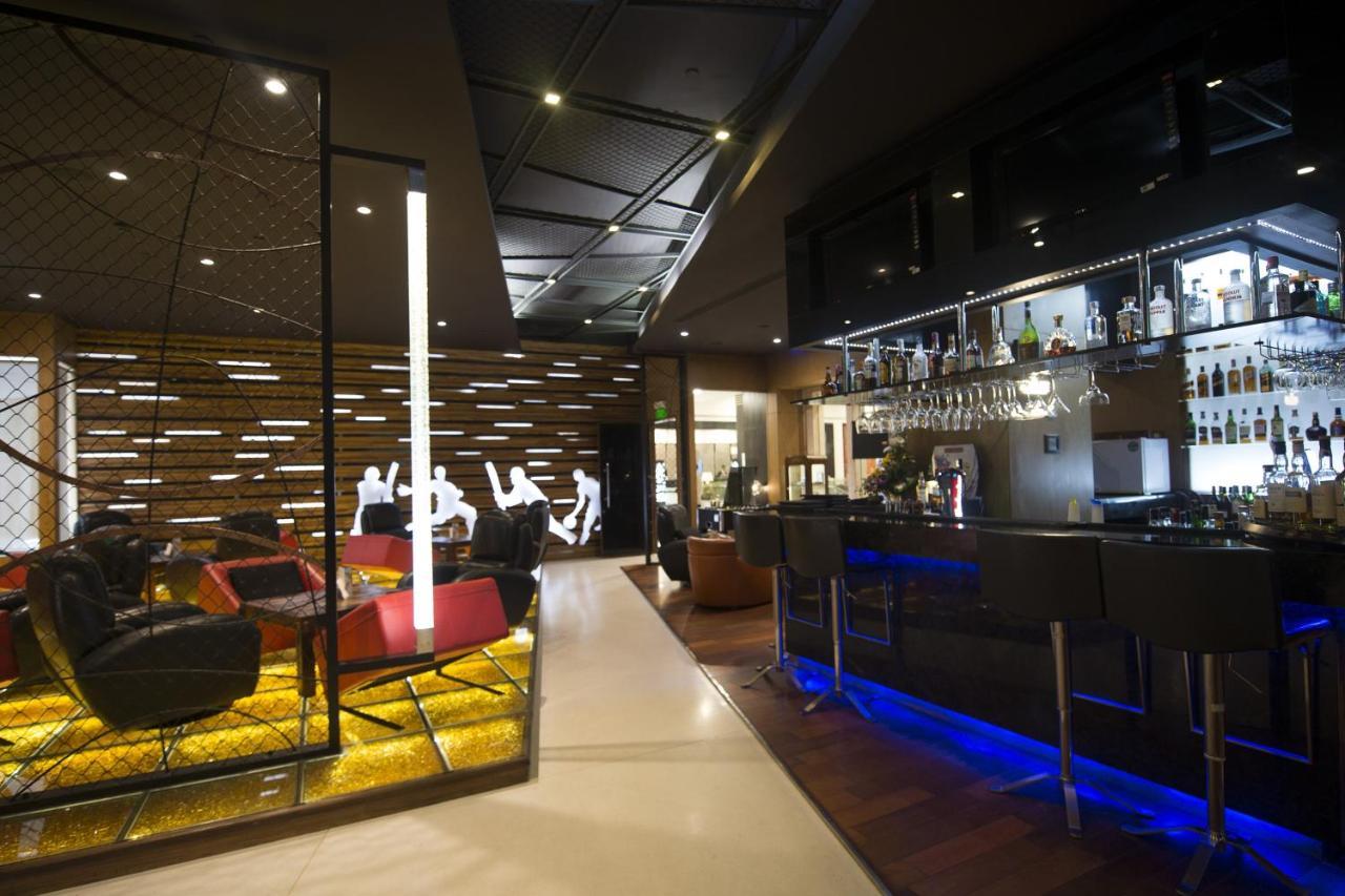 Le Meridien Bangalore Exteriör bild