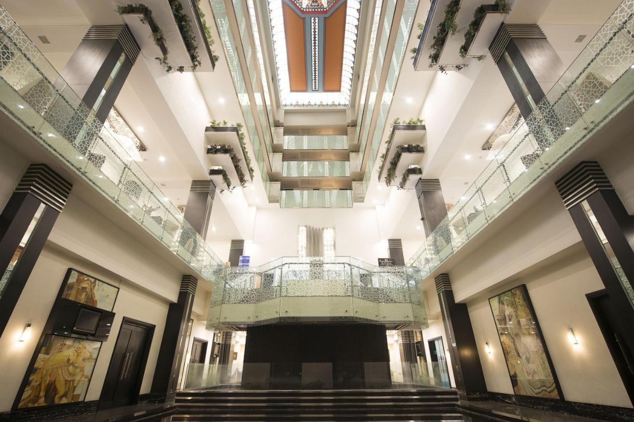 Le Meridien Bangalore Exteriör bild